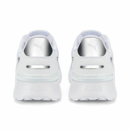 Scarpe Sportive da Donna Puma R78 Voyage Distressed  Bianco