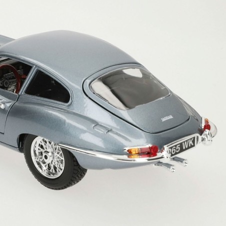 Macchina Bburago GT-Jaguar "E" Coupe (1961) 1:18