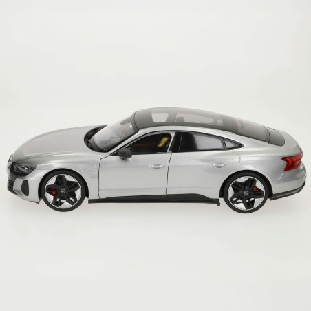 Macchina Bburago GT-Audi RS E-TRON GT 2022 1:18
