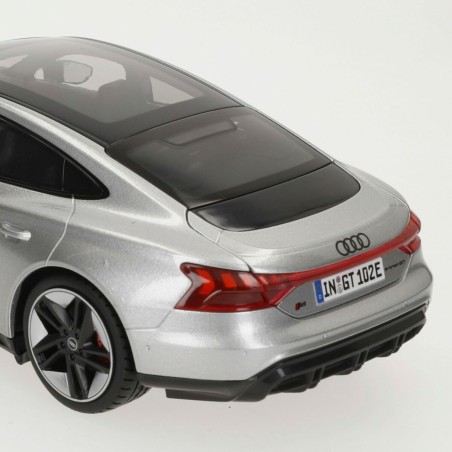 Macchina Bburago GT-Audi RS E-TRON GT 2022 1:18