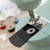 Mini Macchina da Cucire Portatile con LED, Rasafilo e Accessori Sewny InnovaGoods