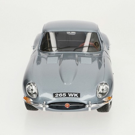 Macchina Bburago GT-Jaguar "E" Coupe (1961) 1:18