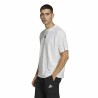 Maglia a Maniche Corte Uomo Adidas Essentials Brandlove Bianco