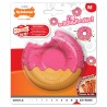 Giocattoli per cani Nylabone Rosa Bacon M
